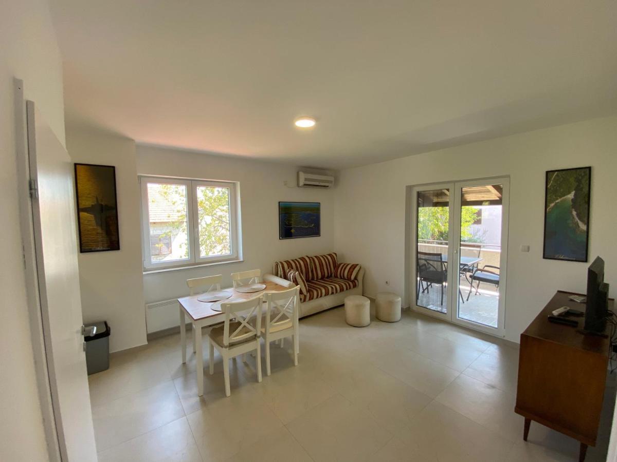Maris Apartment Premantura Bagian luar foto